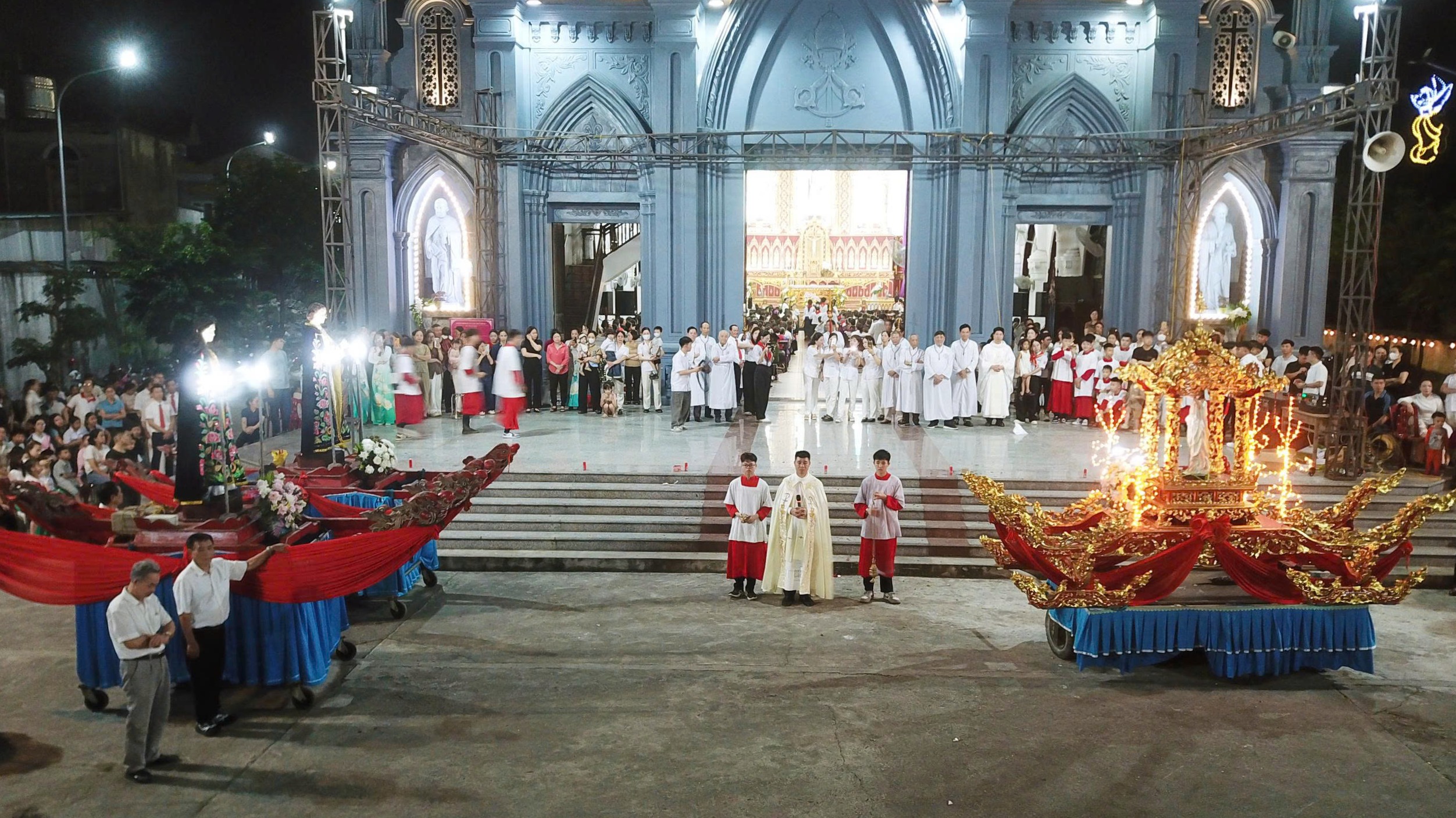 Đại lễ mừng Chúa Kitô phục sinh tại Giáo xứ Mạo Khê